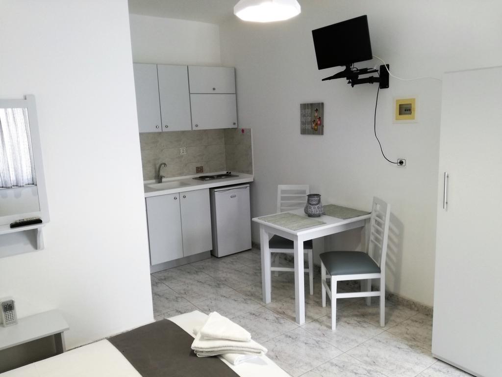 Venus De Milo Apartment Adamantas  ภายนอก รูปภาพ